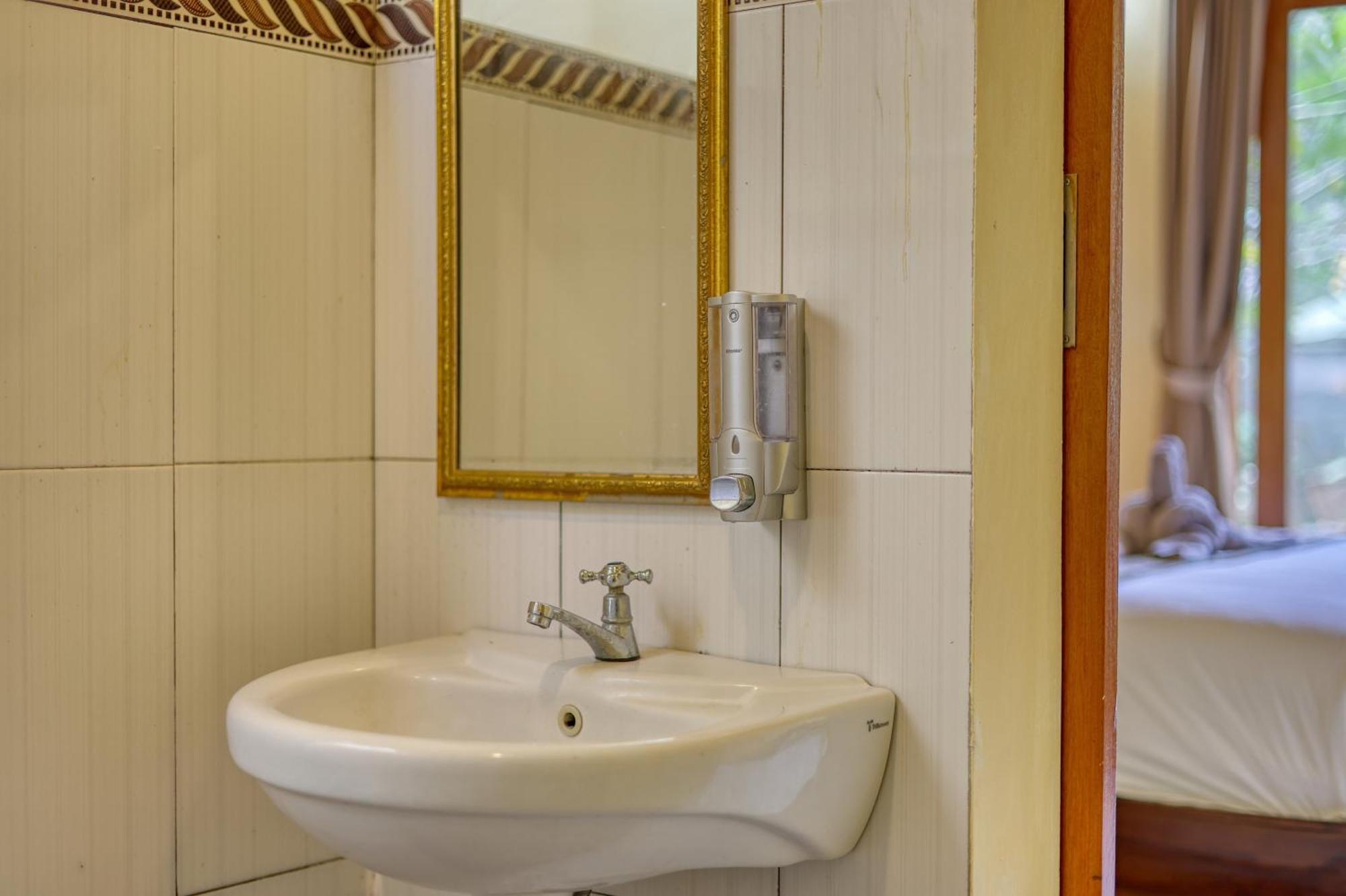 Maharga Bungalows Sakti Habitación foto